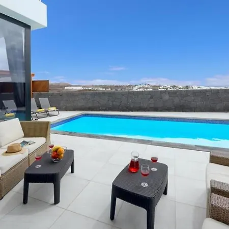 Вилла Moderna Con Aire Acondicionado Y Wi-fi En Puerto Del Carmen - Es-175-36